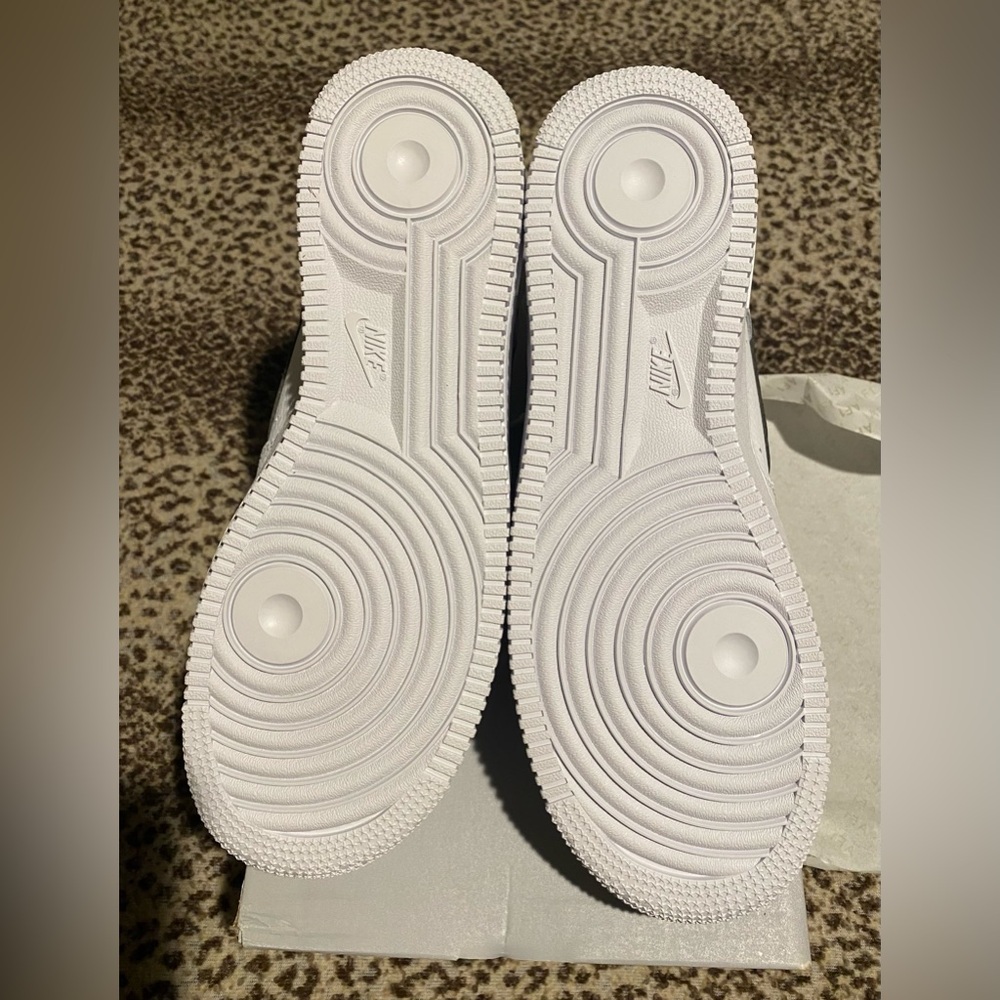 Nike Air Force 1 White with Black Swoosh - Picture 3 of 9